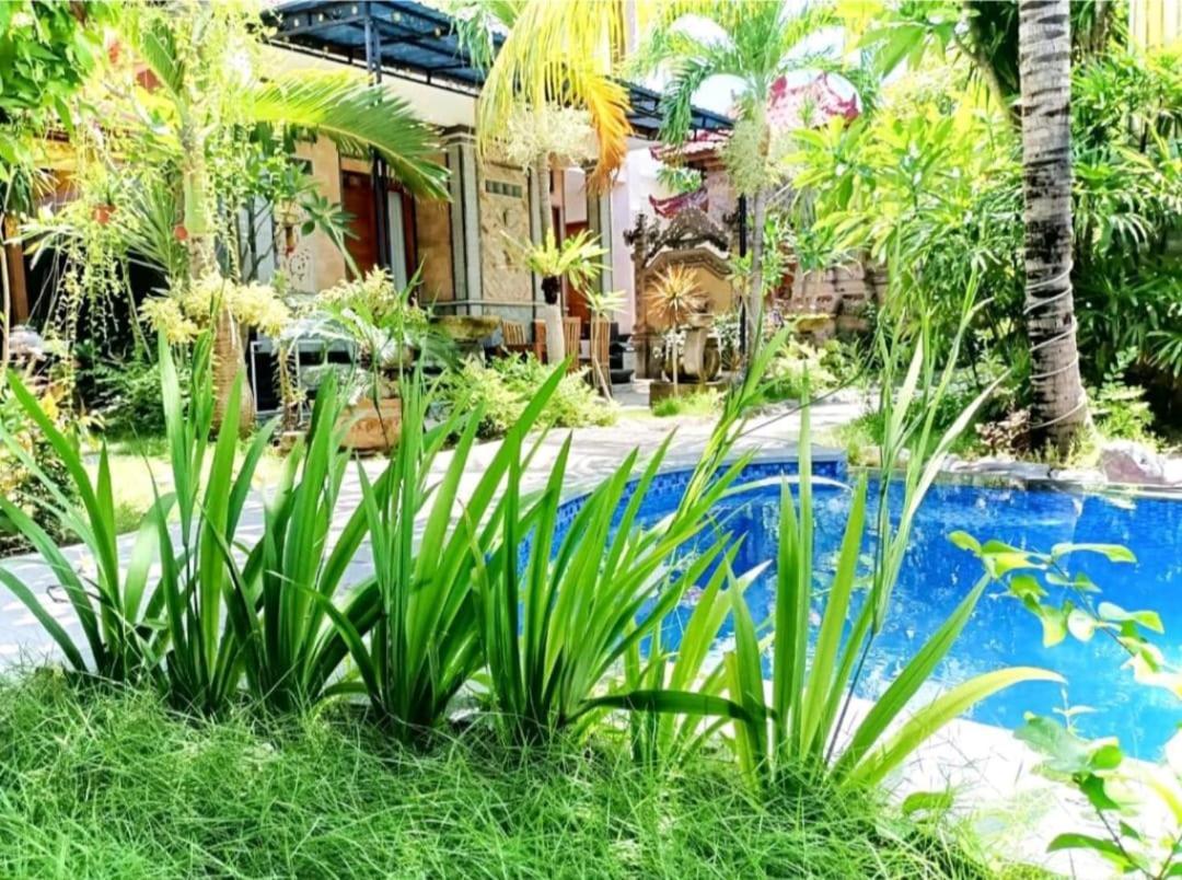 Green Palace Homestay Batununggul Екстериор снимка