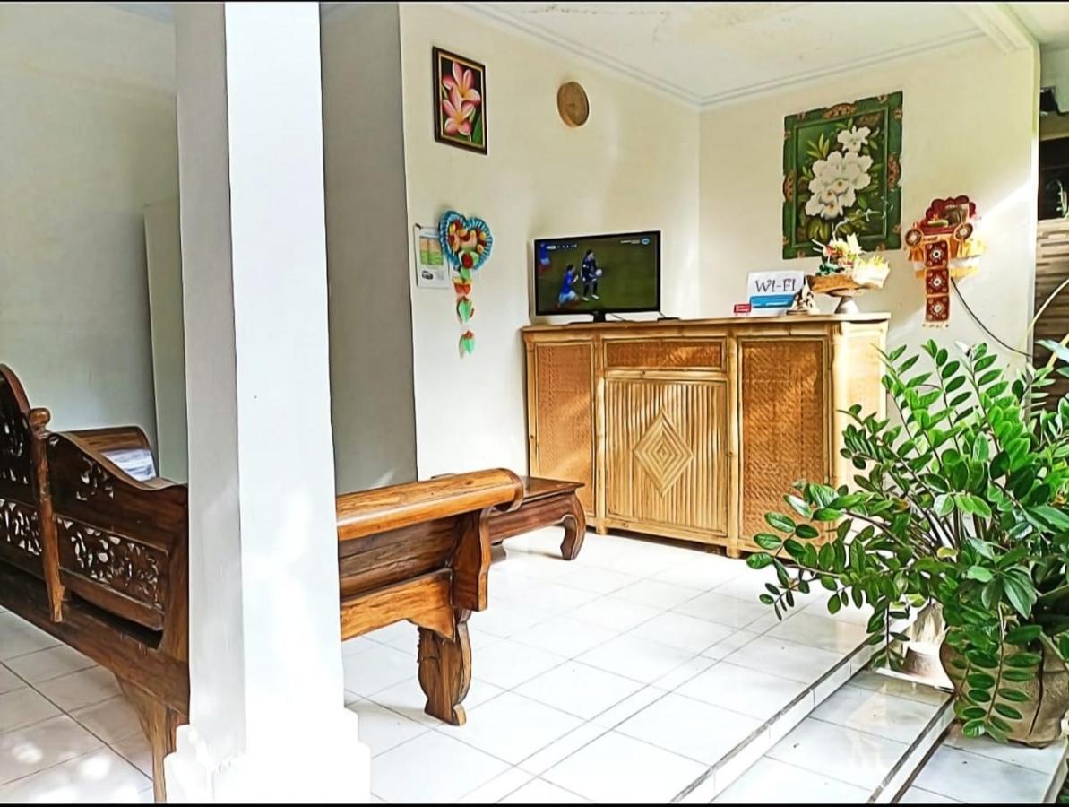 Green Palace Homestay Batununggul Екстериор снимка