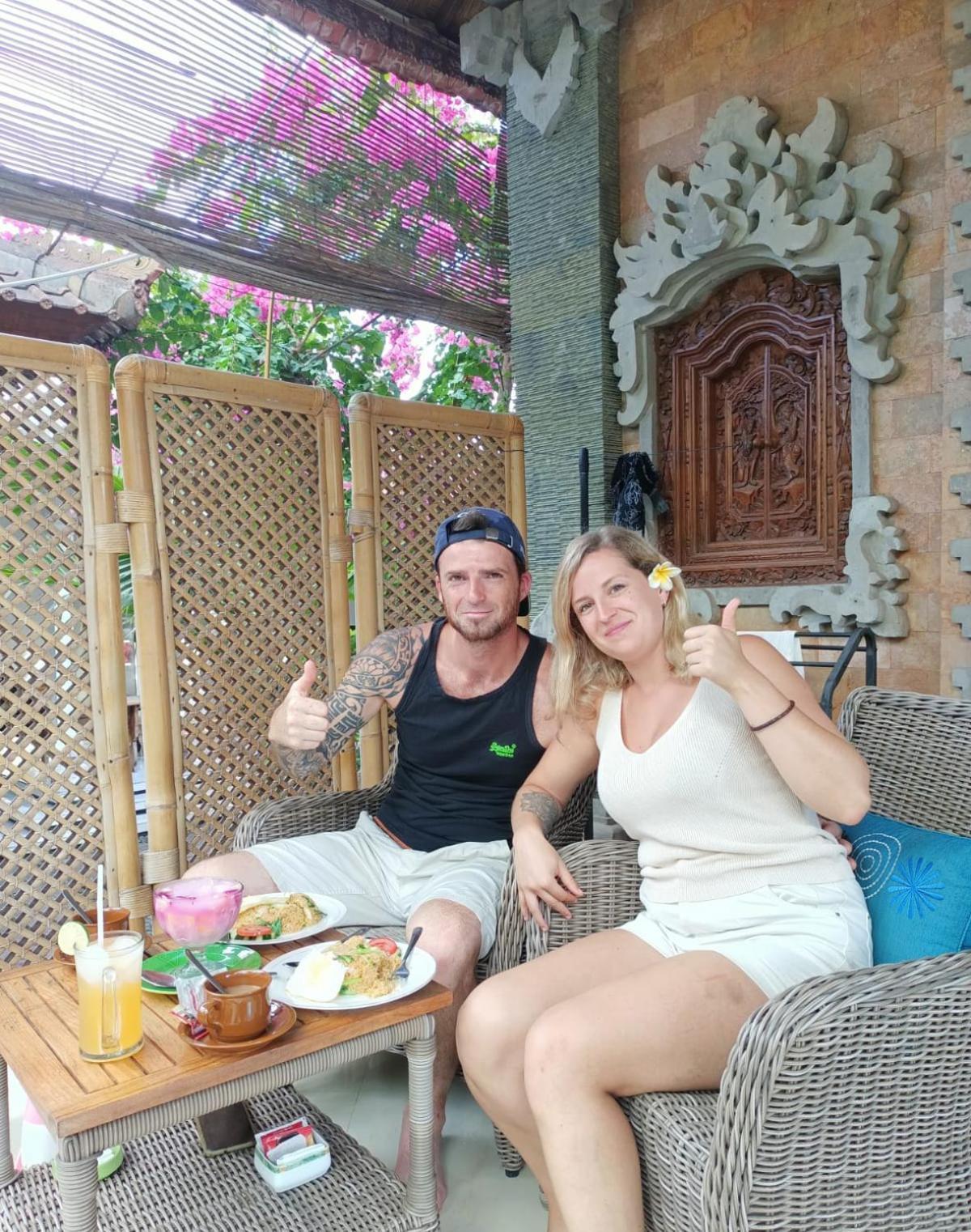 Green Palace Homestay Batununggul Екстериор снимка