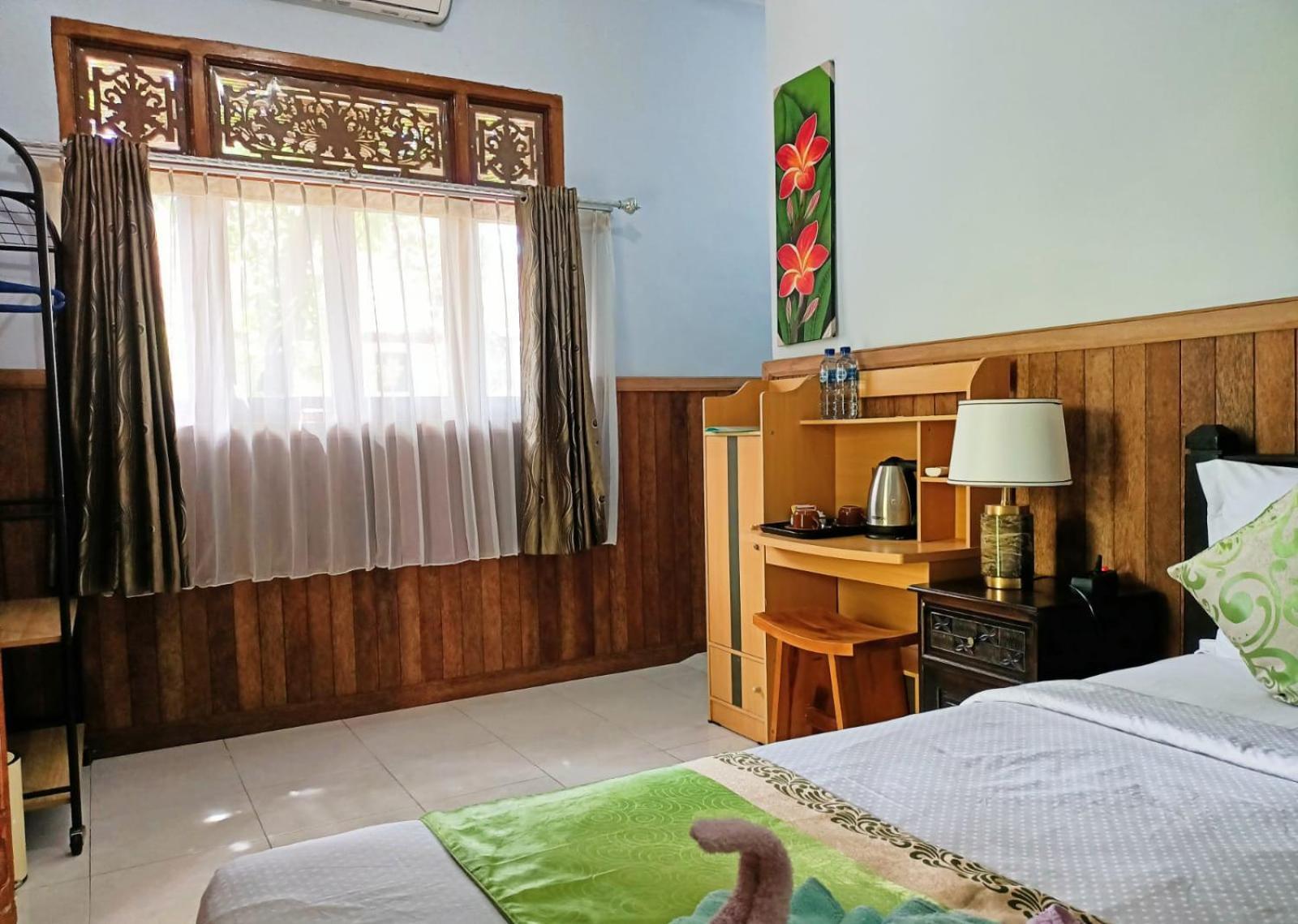 Green Palace Homestay Batununggul Екстериор снимка