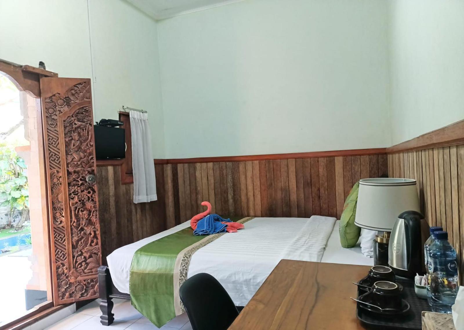 Green Palace Homestay Batununggul Екстериор снимка