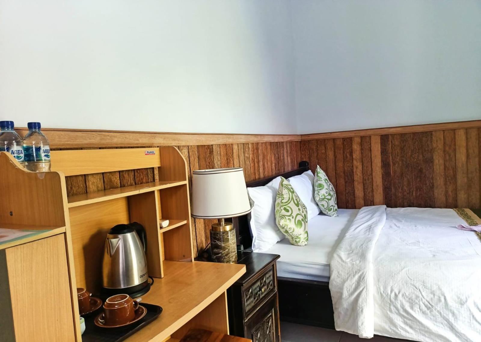 Green Palace Homestay Batununggul Екстериор снимка