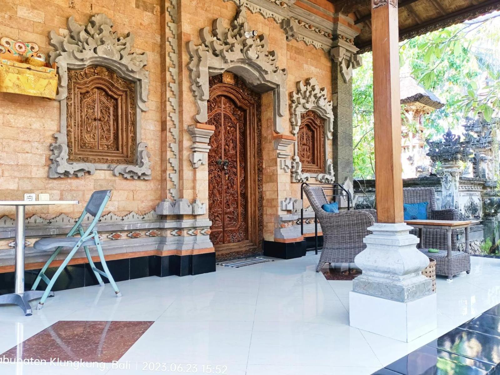 Green Palace Homestay Batununggul Екстериор снимка