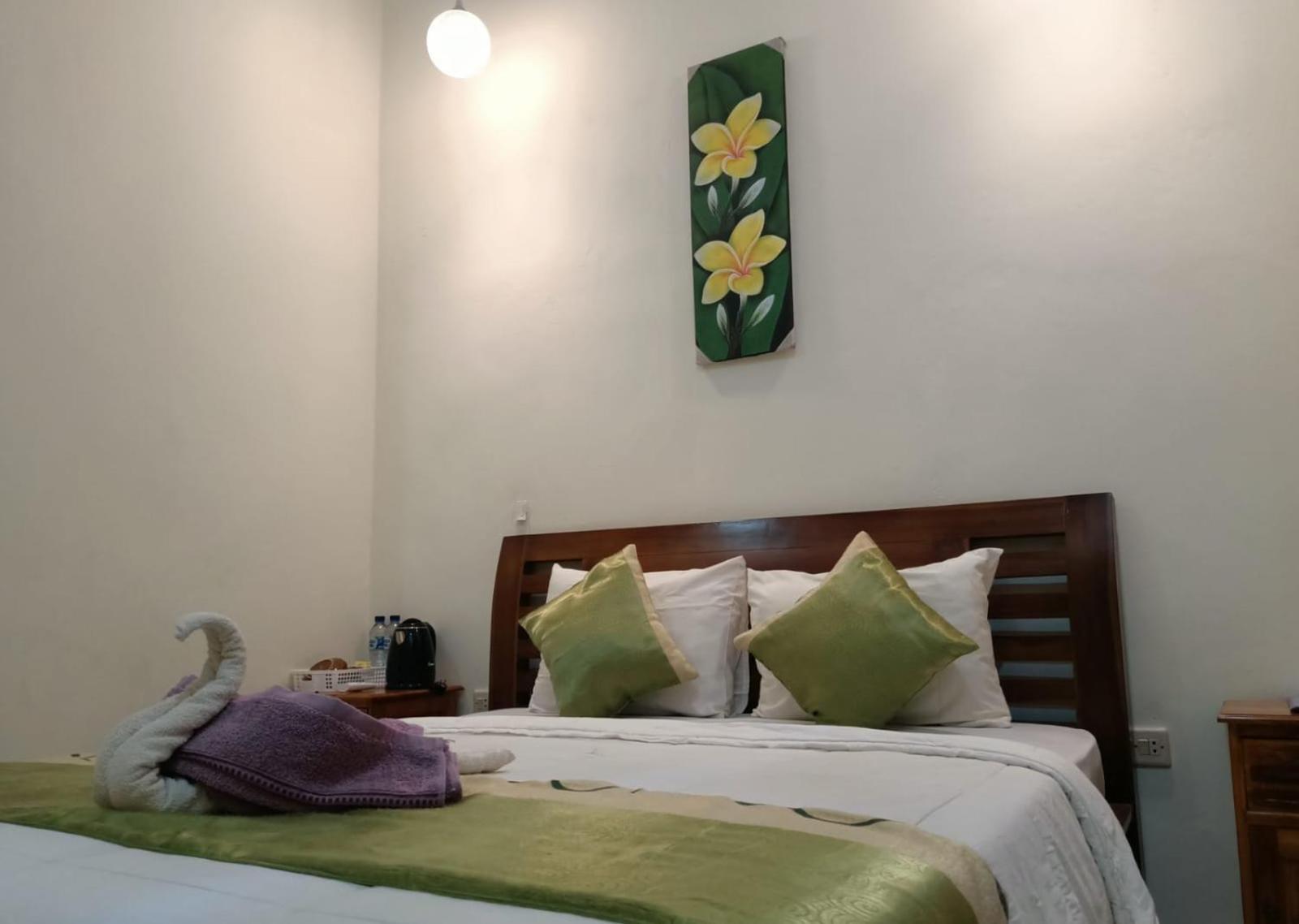 Green Palace Homestay Batununggul Екстериор снимка